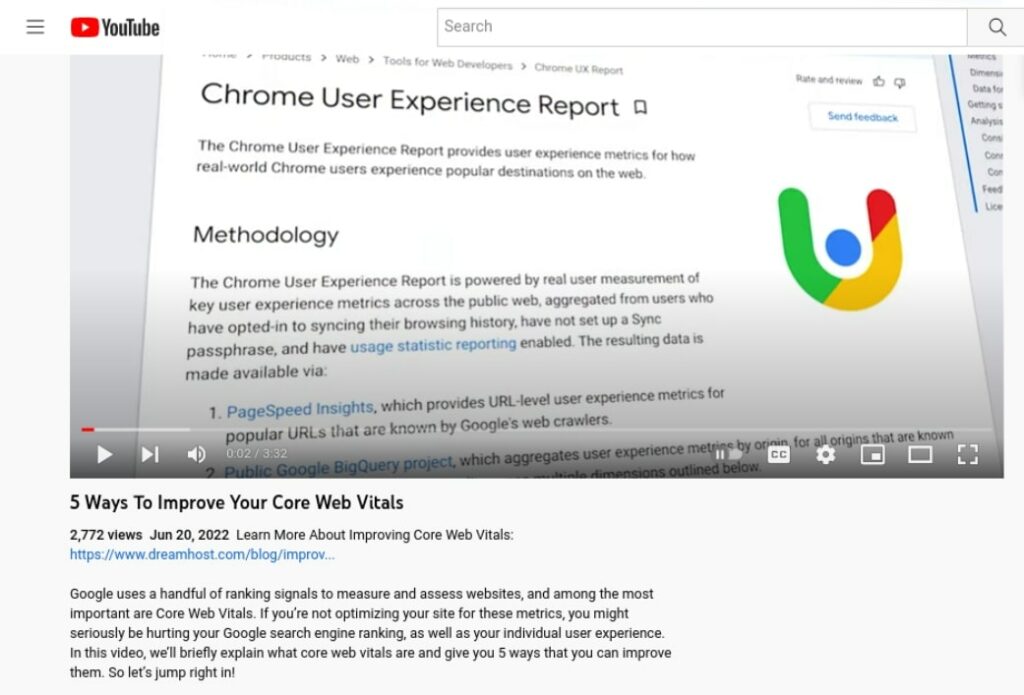 Um vídeo do YouTube com um link na descrição