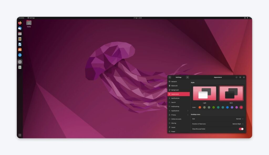 Infographic showing Linux stats: 3.17% desktop market share, 47% of top 500 supercomputers using Linux, and 55% of developers preferring it.