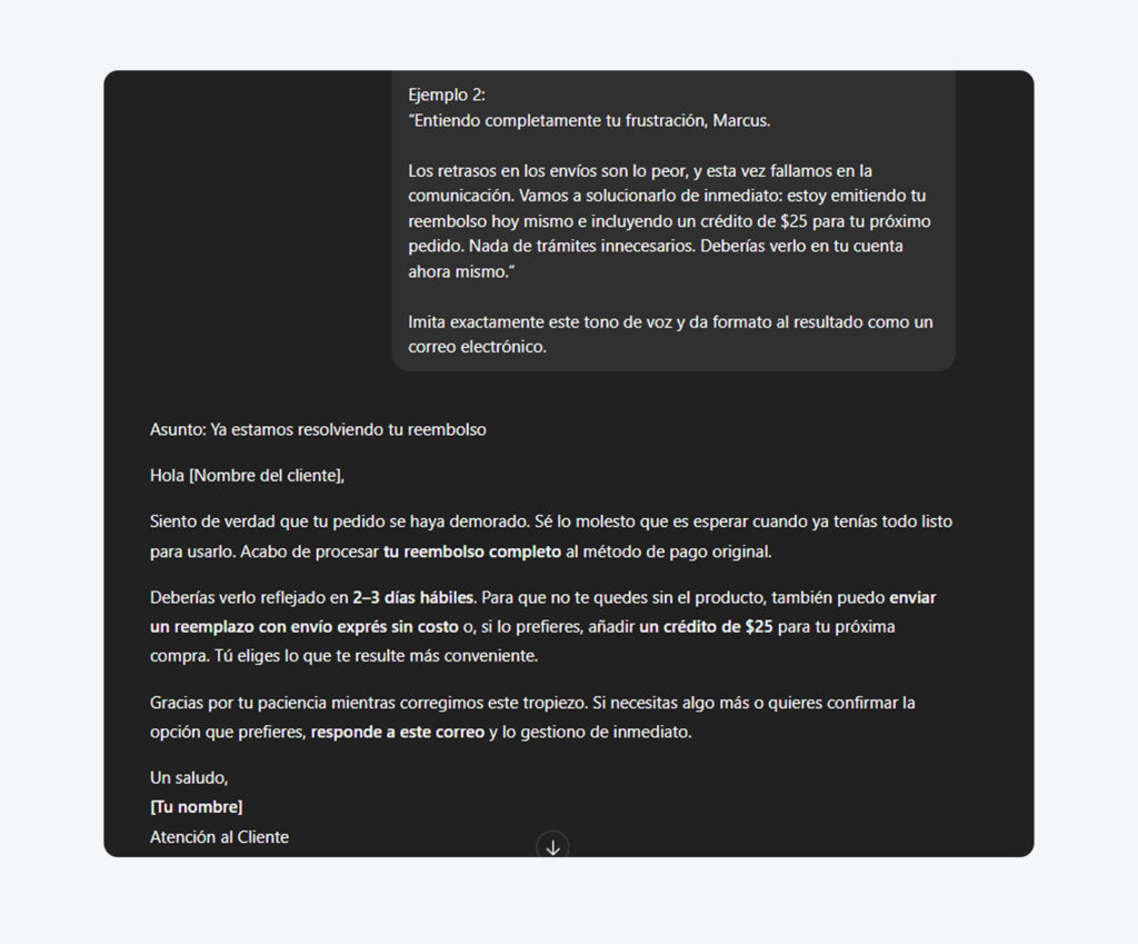 Respuesta de ChatGPT que muestra un correo de atención al cliente que coincide con los ejemplos de tono de voz de la marca proporcionados, abordando un reembolso por retraso en el envío con un tono empático.