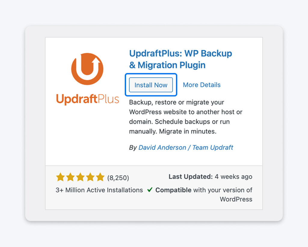 Tarjeta del directorio de plugins de WordPress para UpdraftPlus que muestra el nombre del plugin, la descripción, la calificación por estrellas, las instalaciones activas y el botón Instalar ahora.