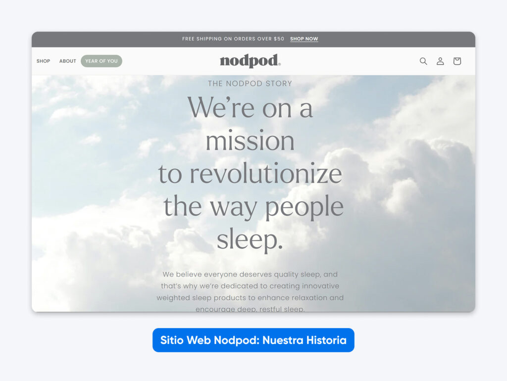 Banner del sitio web de Nodpod que muestra su declaración de misión para revolucionar el sueño, con un fondo de nubes suaves y una navegación minimalista.