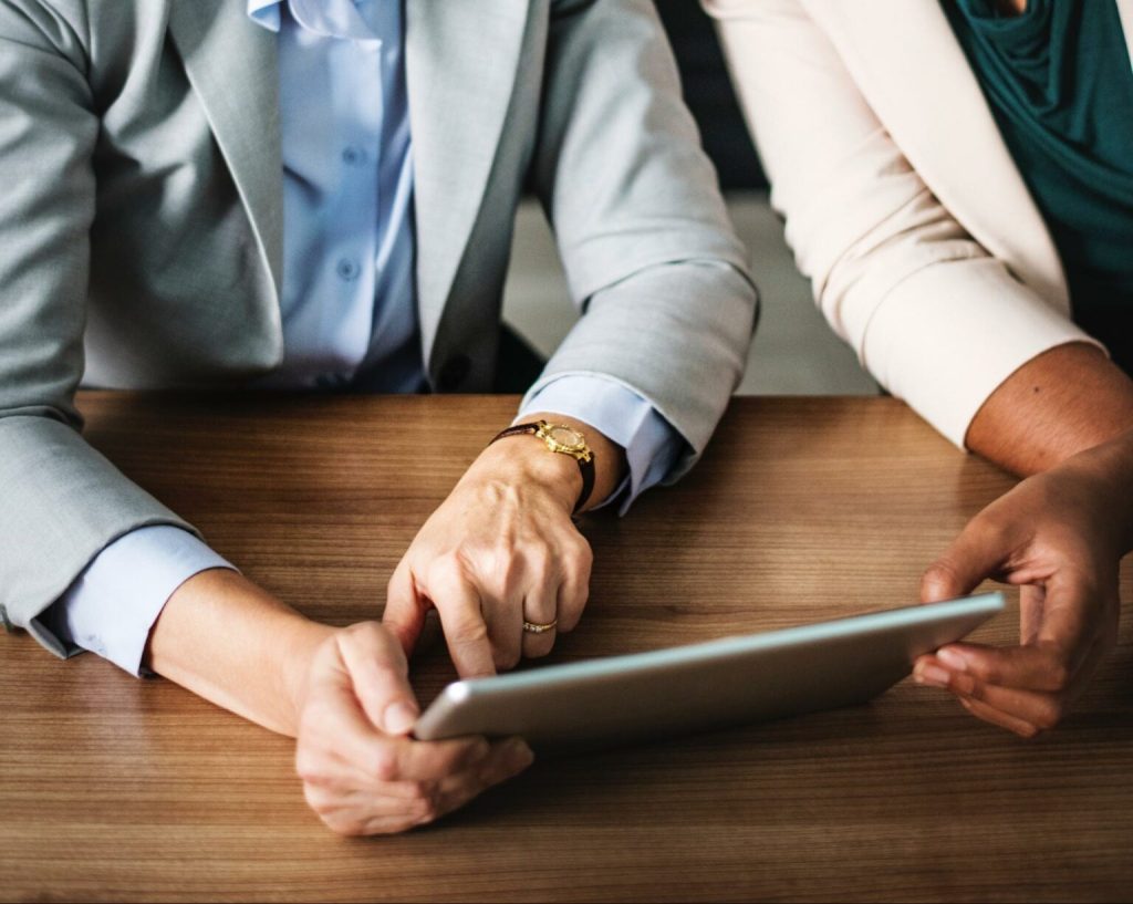 women supporting each other in the workplace